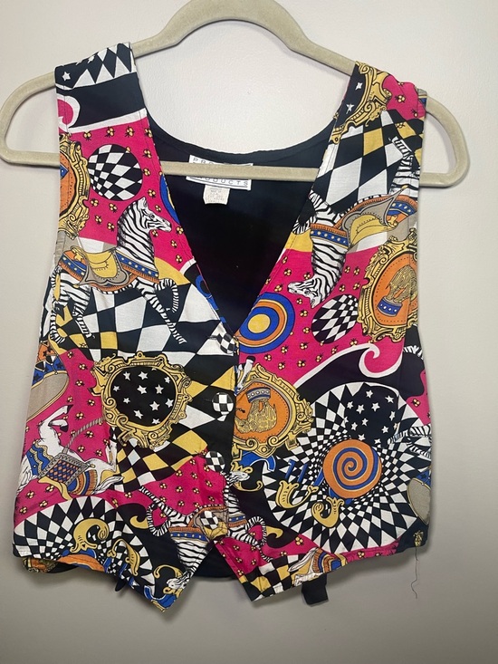 Rampage Tops - Rampage Bold Printed V-Neck Women's Vest Top - Pink/Multi